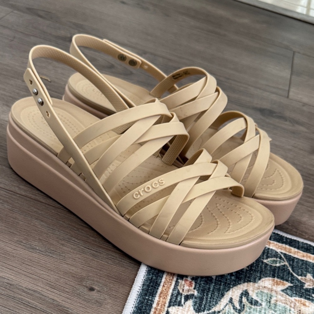CROCS Women's Tan Strappy Platform Sandals